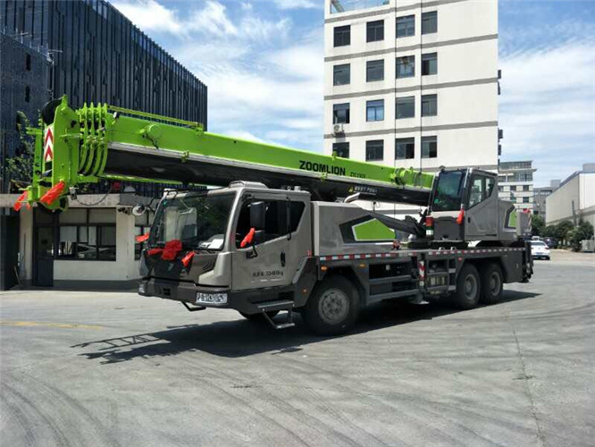 光泽县跨街广告牌的高空安装注意事项