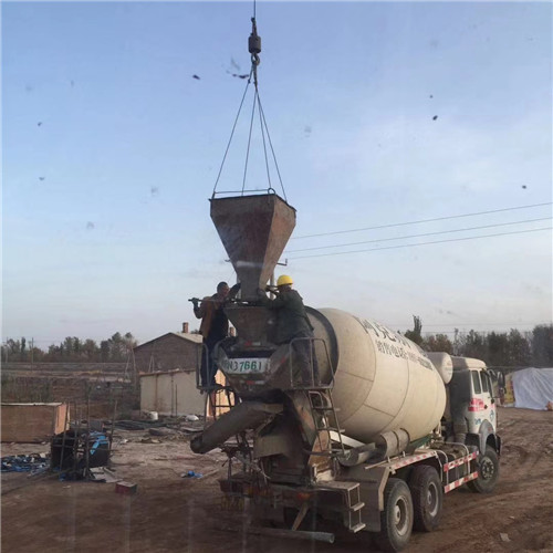 光泽县“精准瞄准”—— 吊车的 “定位导航” 技术