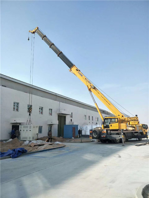 光泽县“超载就喊停”—— 吊车的 “重量保镖” 技术