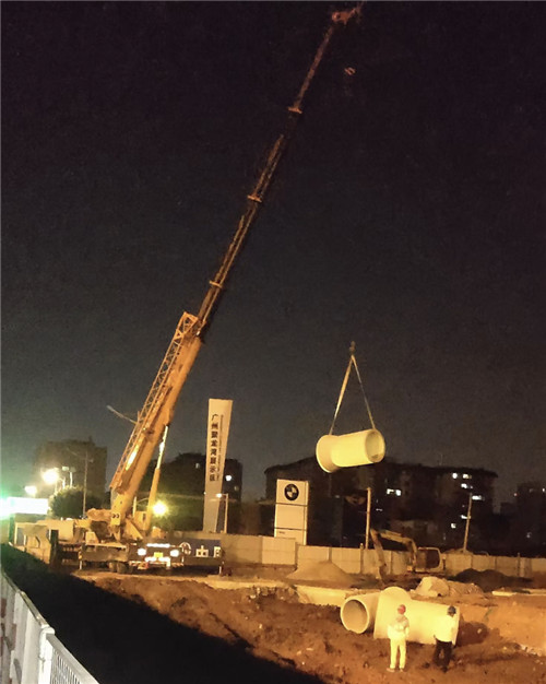 光泽县“弯臂矫正”—— 吊车的 “形变补偿” 技术